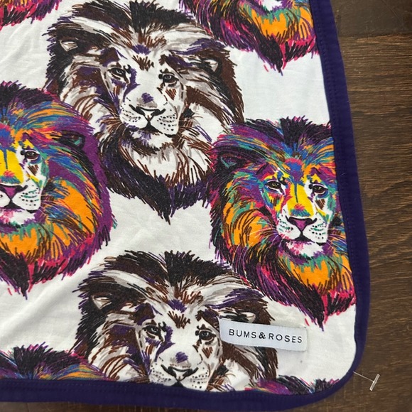 Bums & Roses Lion Print Baby Blanket Large
Stroller Toddler Boutique 46x44 - Picture 6 of 6